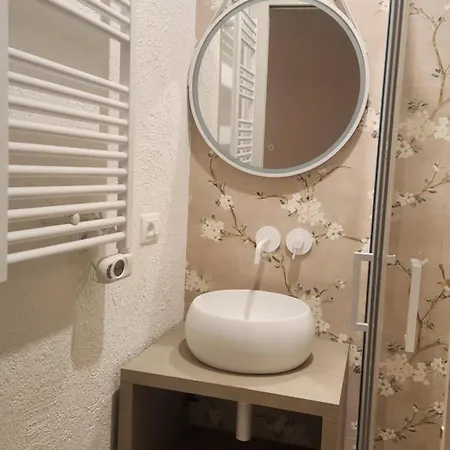 ホームステイ La Maison De Poupee バーリ