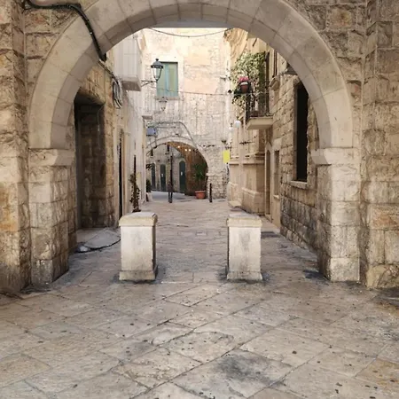 Δωμάτια σε οικογενειακή κατοικία La Maison De Poupee *