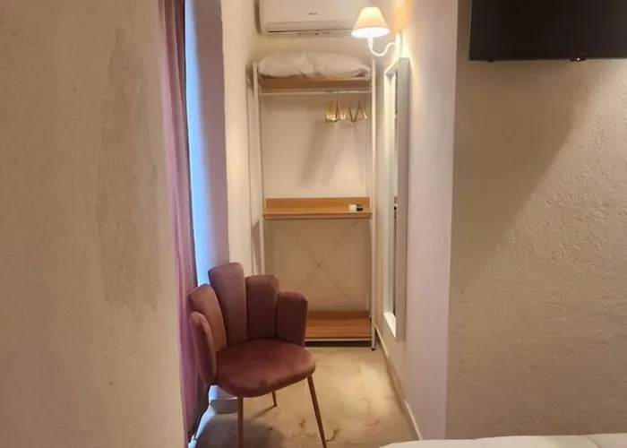 La Maison De Poupee * Bari